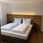 Alpin 1100 Apartment *