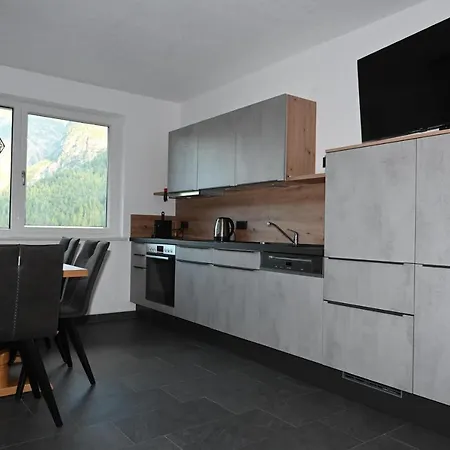 Alpin 1100 Apartment